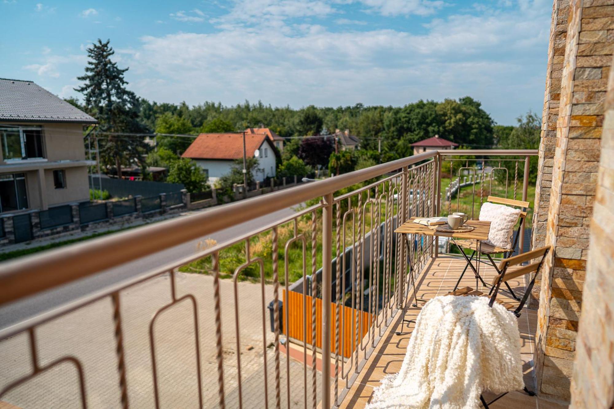 Laskara Garden Apartment By Prague Forest Nové Jirny Eksteriør bilde